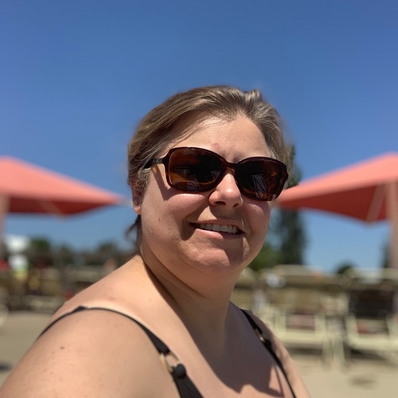 Profile Picture of Jody Ludens (@jodyludens) on Poshmark