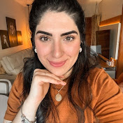 Profile Picture of Julia Farias (@JuliaFarias) on Youtube