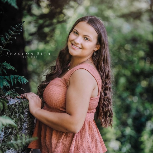 Profile Picture of Madison Makosky (@madimakosky) on Poshmark