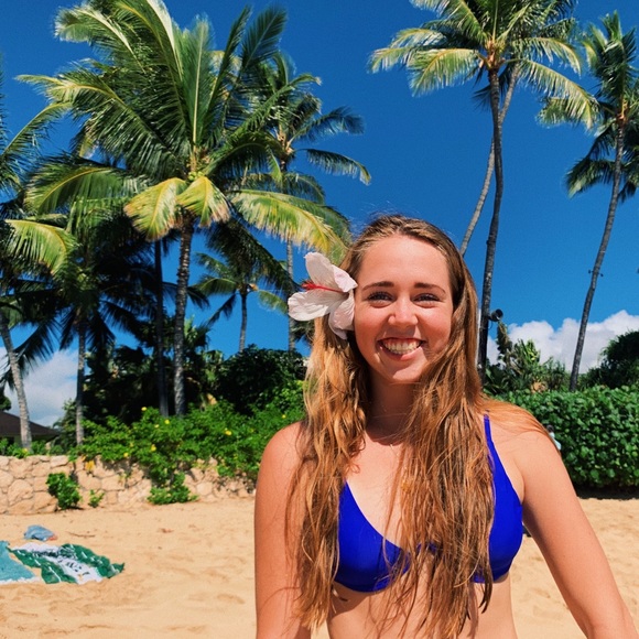 Profile Picture of Madison Cuddington (@maddycuddington) on Poshmark