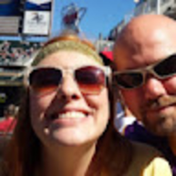 Profile Picture of Tiffany Laumann (@tiffanylaumann) on Poshmark