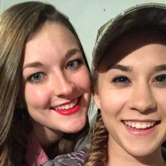 Profile Picture of Caitlin Fields (@catyrose05) on Poshmark