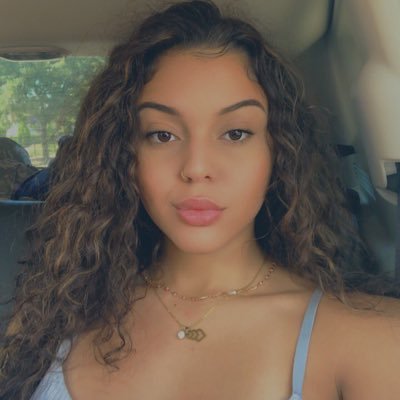 Profile Picture of Jasmin Moore (@jasminmoore23) on Twitter