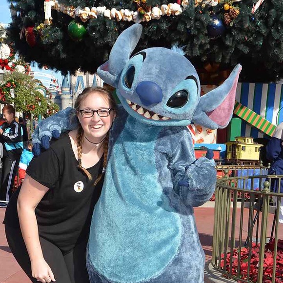 Profile Picture of Sarah Swagler (@sswagler) on Poshmark