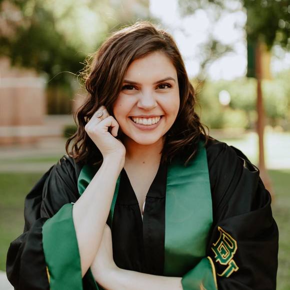 Profile Picture of Lizzie Faletto (@lizzie_faletto) on Poshmark