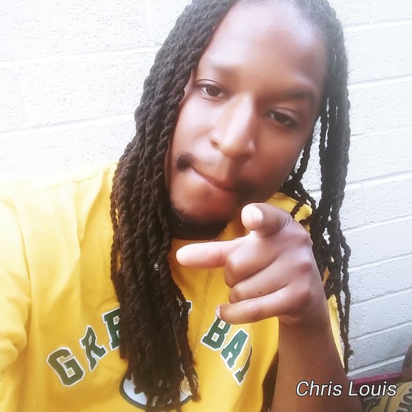 Profile Picture of Chris Louis (@louischris454) on Poshmark