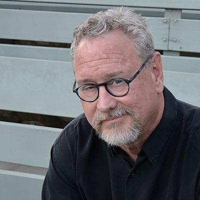Profile Picture of Chris Robertson (@chrisrbooks) on Twitter