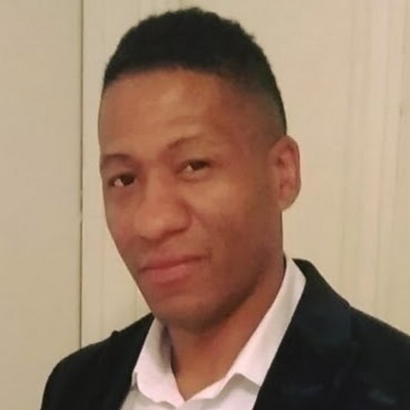 Profile Picture of Antonio Singleton (@perrelliblack) on Poshmark