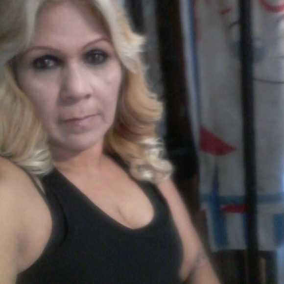 Profile Picture of Geraldine Lemos (@geriiam) on Poshmark