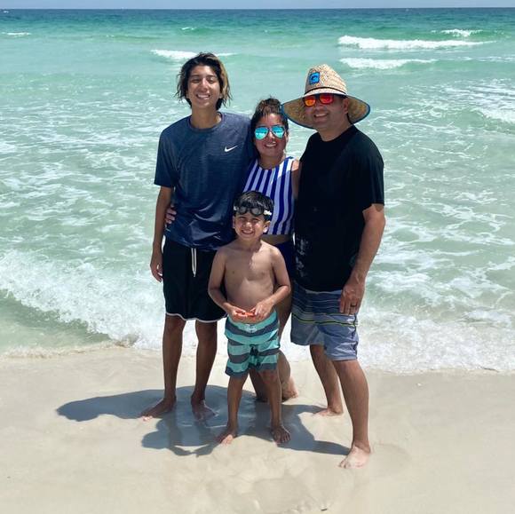 Elizabeth Oros - Poshmark Profile Picture of Elizabeth Oros (@eoros123) on Poshmark