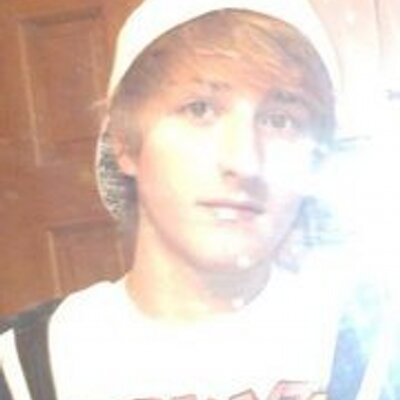 Profile Picture of James Wrobel (@FlyerThanTheAir) on Twitter