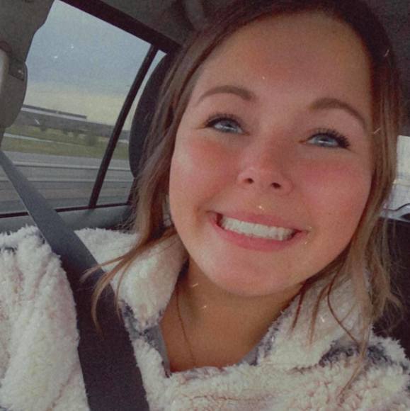 Profile Picture of Brianna Cearbaugh (@cearbaughb) on Poshmark