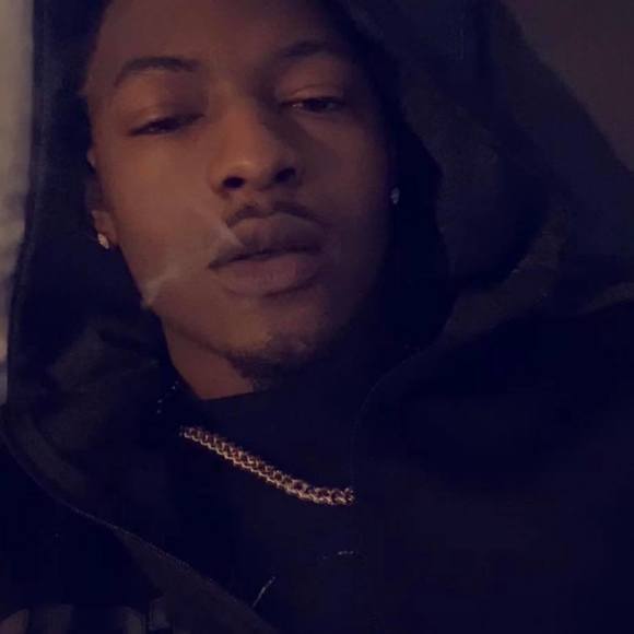 Profile Picture of Daniel Boardley (@daniel_boardley) on Poshmark