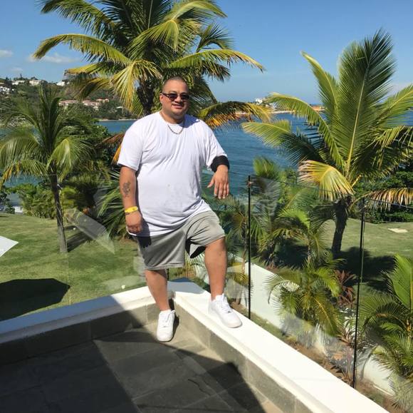 Sean Bee - Poshmark Profile Picture of Sean Bee (@sblilmann) on Poshmark