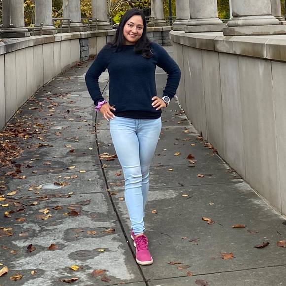 Profile Picture of Leslie Sherel (@sherelbsb) on Poshmark