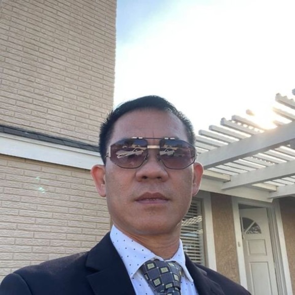 Profile Picture of Thien Tran (@tennytran1967) on Poshmark