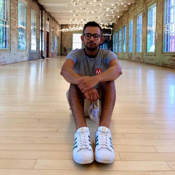 Profile Picture of Daniel Kaniewski (@kaniewskid02) on Poshmark