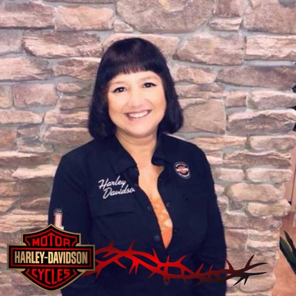 Profile Picture of Pamela Clarke (@pamelal8) on Poshmark