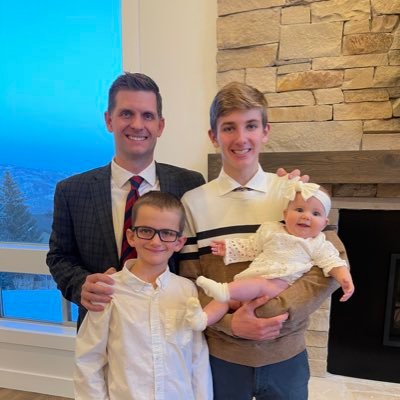 Profile Picture of Michael Holbrook (@mike_holbrook) on Twitter