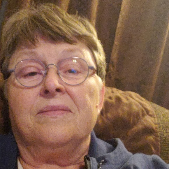 Profile Picture of Nancy Hess (@nancyhess289) on Poshmark