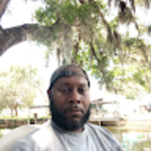 Profile Picture of Charles Thomas (@ct446507) on Poshmark