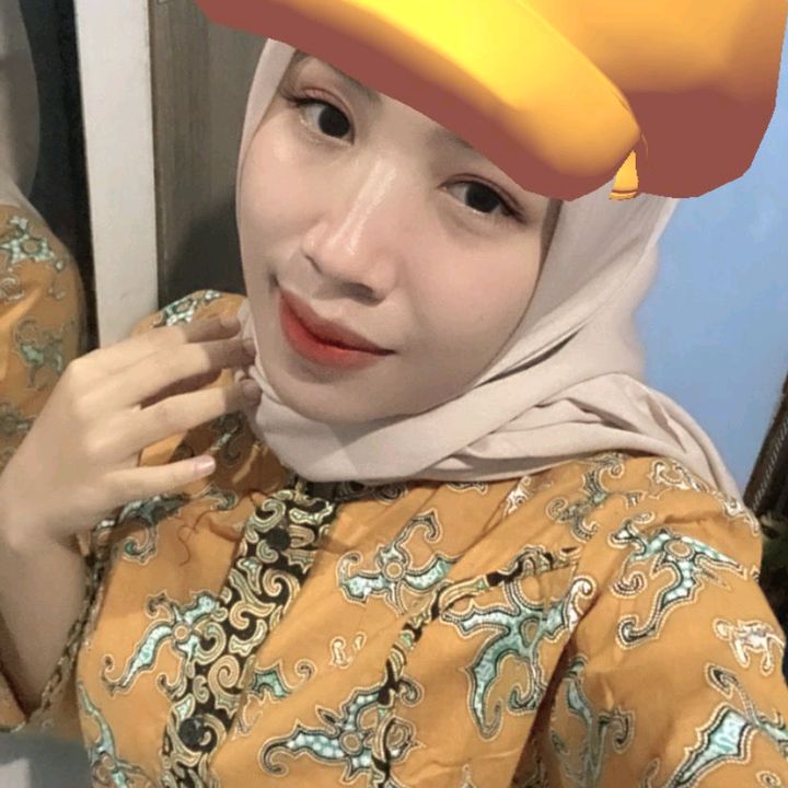 Profile Picture of Dewi (@dewinff) on Tiktok