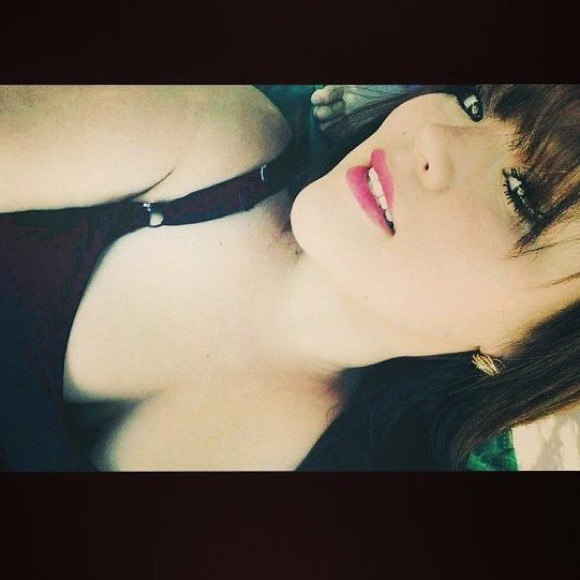 Profile Picture of Jasmine Almodovar (@jazz_love) on Poshmark