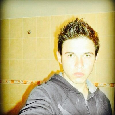 Profile Picture of Dani Farinelli (@DanMiglore) on Twitter