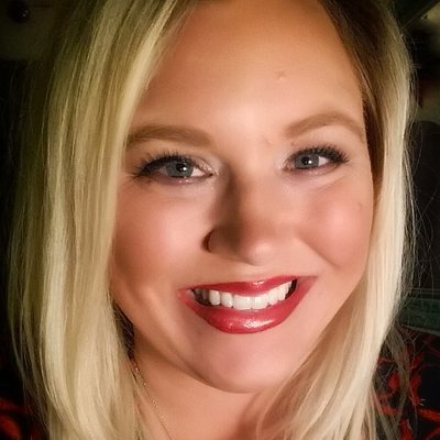 Profile Picture of Lindsay MacDonald (@cardnalgrl) on Twitter