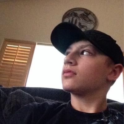 Profile Picture of Alex (@AlexoftheMotes) on Twitter