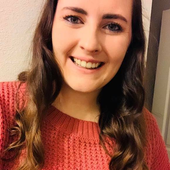 Profile Picture of Tera Cook (@teracook) on Poshmark