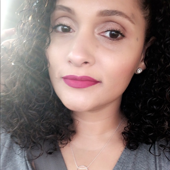 Profile Picture of Wanda Rodriguez (@ner0liz) on Poshmark