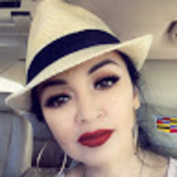 Profile Picture of Mayra Cano (@mayra1canos) on Poshmark