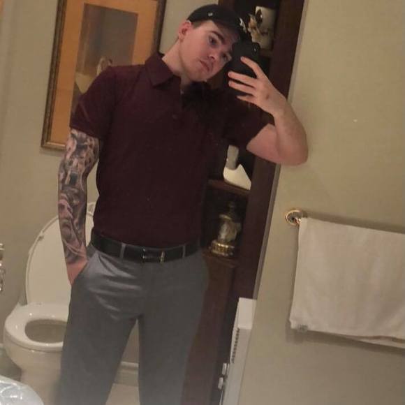 Profile Picture of Ian Moody (@hiimmoody) on Poshmark