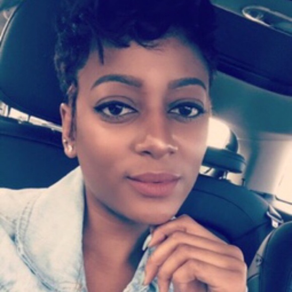 Profile Picture of Erica Browne (@arlinda624) on Poshmark