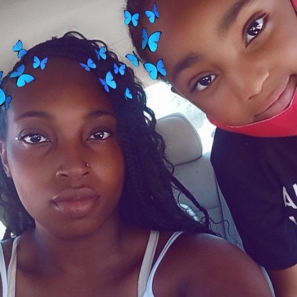 Jerushah Jones - Poshmark Profile Picture of Jerushah Jones (@jjones2611) on Poshmark