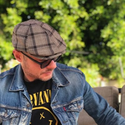 Profile Picture of Mike Viney (@mikeviney) on Twitter