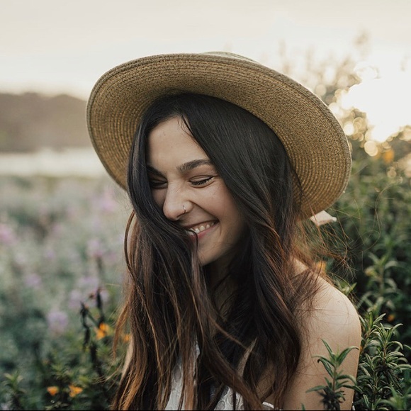 Profile Picture of Nicole Lanfranchi (@nicole_lanf) on Poshmark