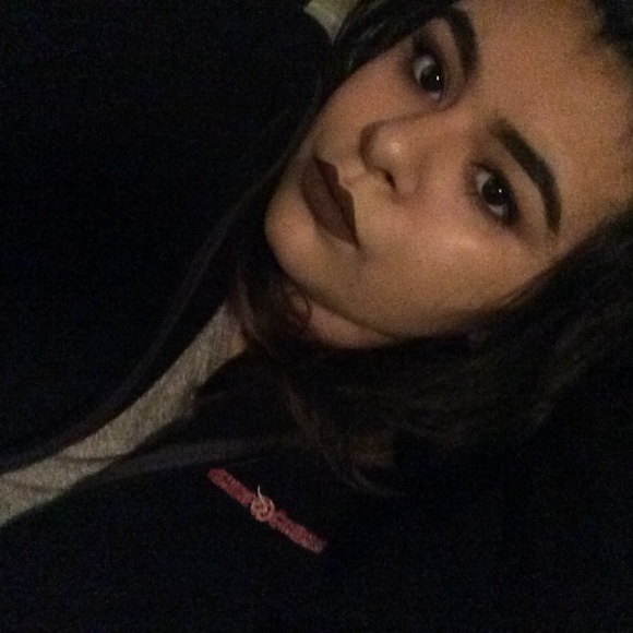 Profile Picture of Agatha Silva (@aggiesilva97) on Poshmark