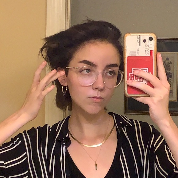 Profile Picture of Lily Baxter (@baxterxxv) on Poshmark