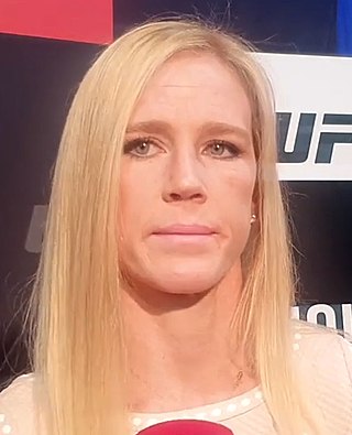 Profile Picture of Holly Holmon Wikipedia