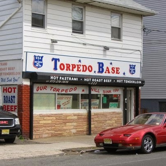 Profile Picture of Thomas Stuart (@tfstuart3) on Poshmark