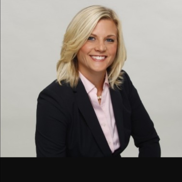 Profile Picture of Catherine Keiper (@catgills) on Poshmark