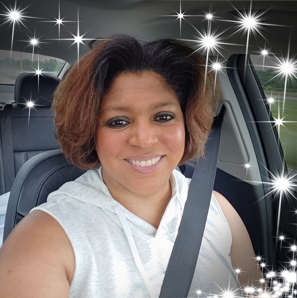 Profile Picture of Monica Fischer (@misfischer) on Poshmark