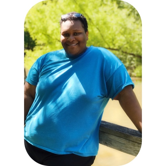 Profile Picture of Andell Elliott (@andell20) on Poshmark