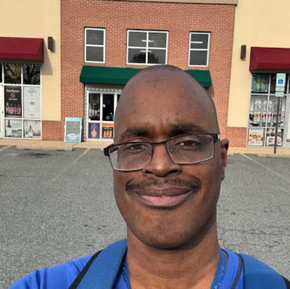 Profile Picture of Hashim Joseph (@hashimjoseph) on Poshmark