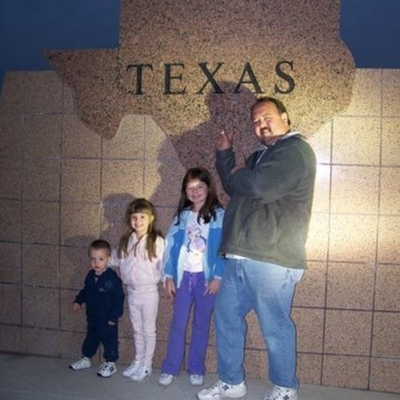 Profile Picture of Mike Norton (@wmnorton64) on Poshmark