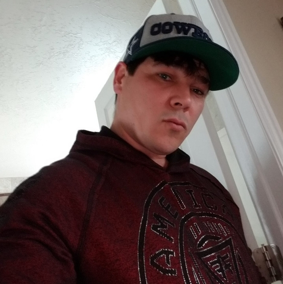 Profile Picture of Raymond Cuaron (@raycuaron) on Poshmark