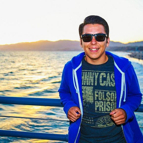 Profile Picture of Jesse Miranda (@lacara420) on Poshmark