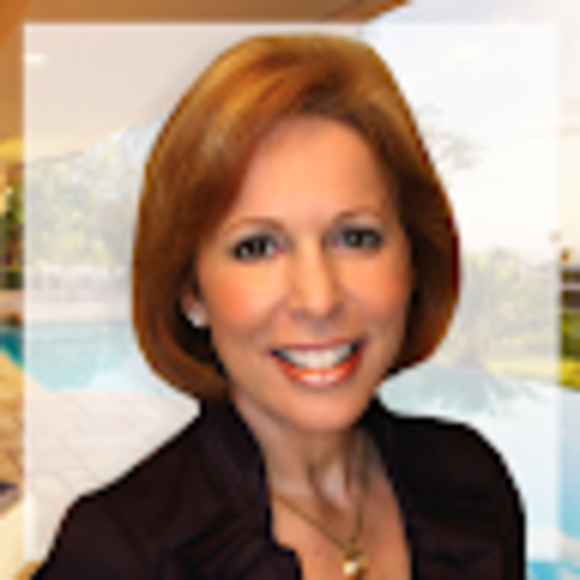 Profile Picture of Moreen Dieden (@moreensells) on Poshmark